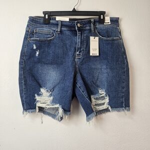 Judy Blue Mid Rise Destroyed Fray hem Shorts Size 1XL NWT